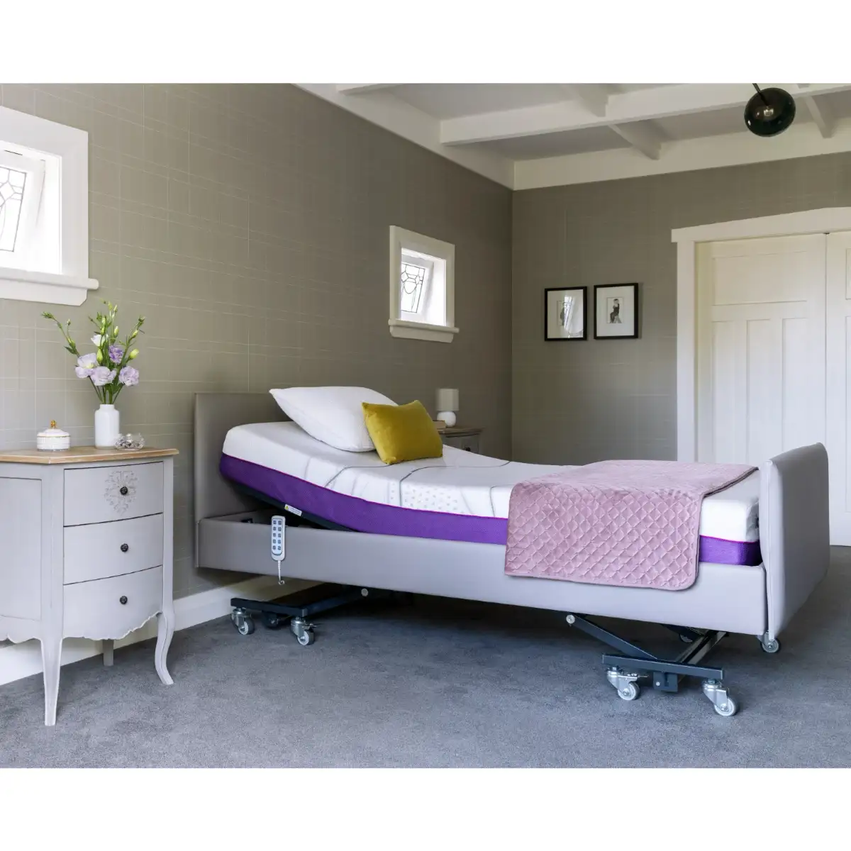 Product Icare Homecare Premium Bed Lifestyle Vinyl Dove